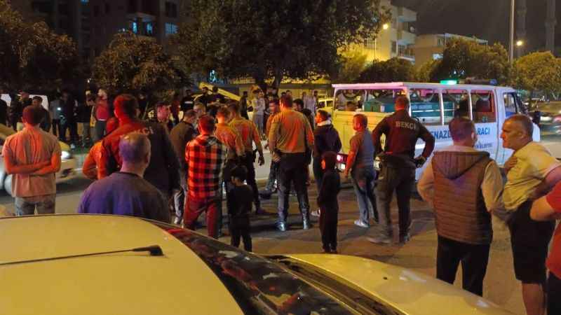 Adana'da bisikletliye çarpan motosiklet sürücüsü hayatını kaybetti