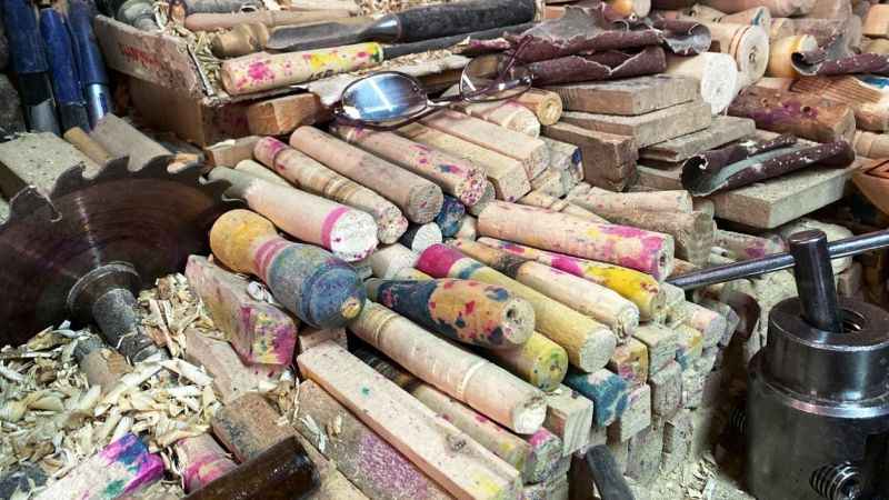 Çıkrıkçılığı babasından devraldı oğluna bırakacak