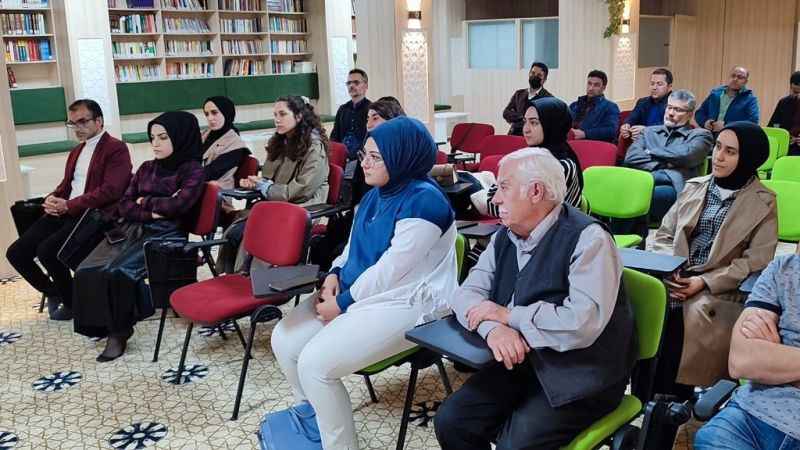 Yahya Kemal aruzun en başarılı temsilcisidir