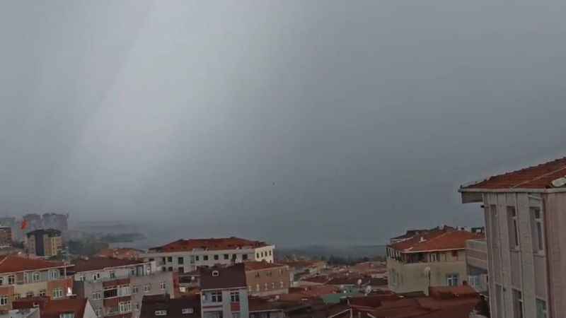 Küçükçekmece gölünde hortum paniği