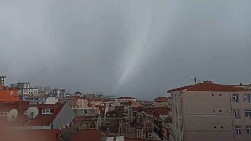 Küçükçekmece gölünde hortum paniği