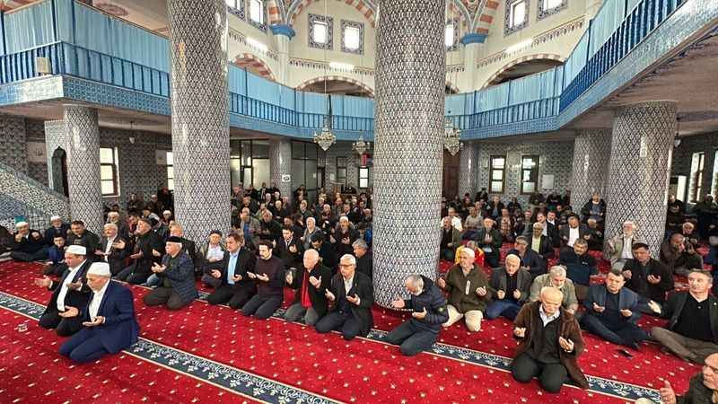 Depremde hayatını kaybedenler anıldı