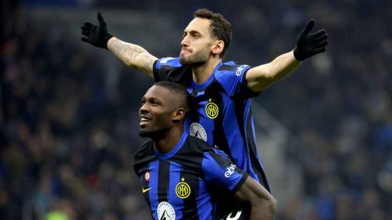 Hakan Çalhanoğlu, Serie A tarihine geçti