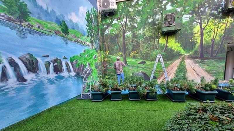 Devasa duvarı 6 günde sanat eserine dönüştürdü