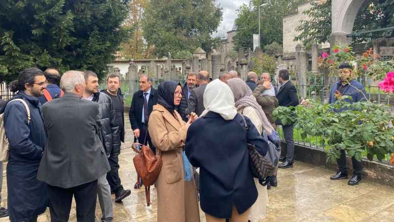 Üstad Sezai Karakoç'a kabri başında anma