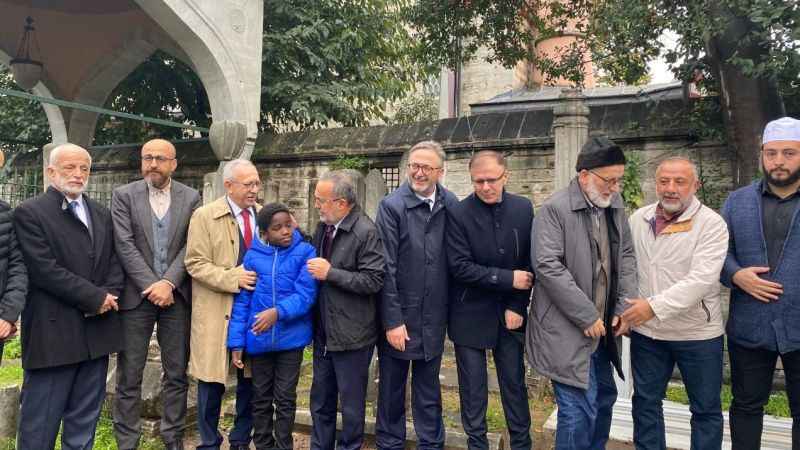 Üstad Sezai Karakoç'a kabri başında anma