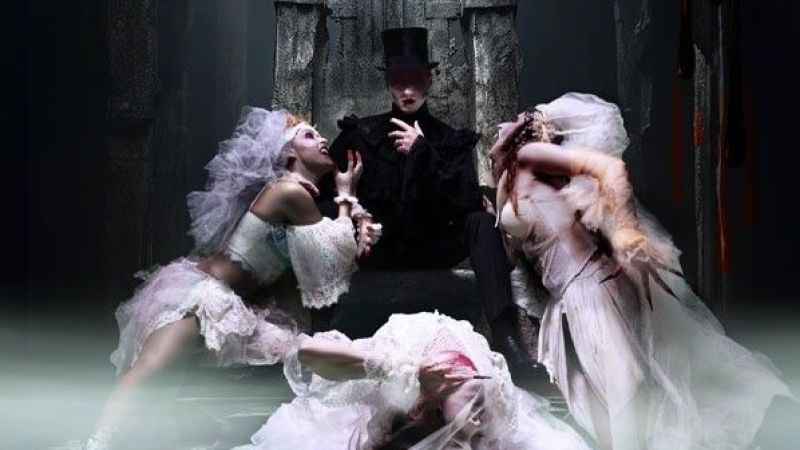 Dracula müzikali seyirciyle buluşuyor