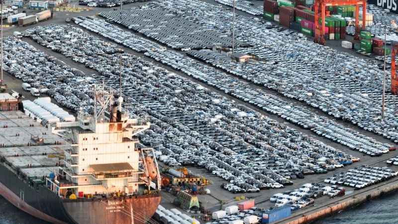 Binlerce ithal sıfır araba Haydarpaşa Limanı'nda