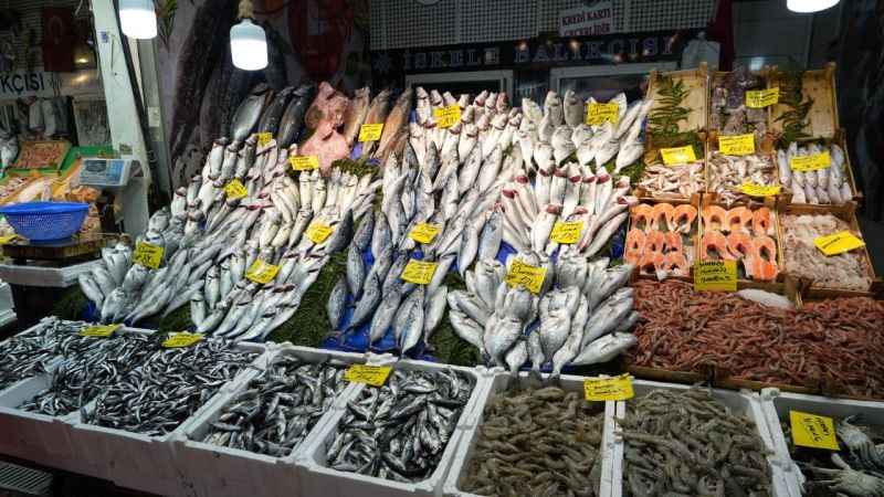 Balık tezgahlarında fiyatlar geriledi