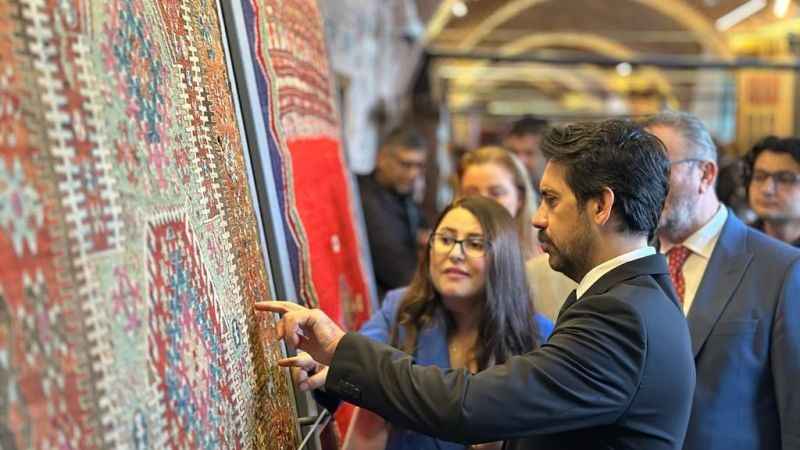 Renkten Motife Anadolu Kilimleri ziyaretçileri bekliyor 