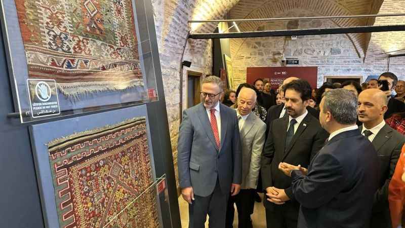 Renkten Motife Anadolu Kilimleri ziyaretçileri bekliyor 