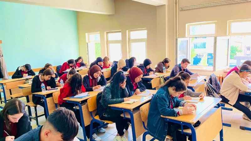 Ağrı’da çocuklar kitap okuma rekoru kırdı