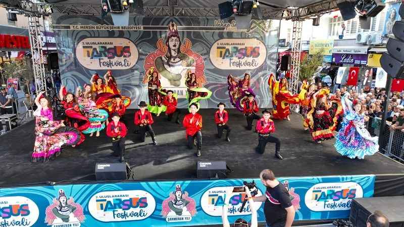 Tarsus'ta uluslar arası festival coşkusu