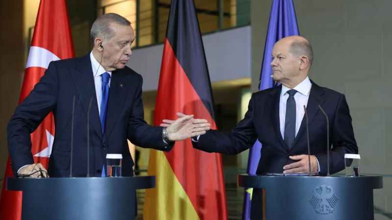 Siz bir Hristiyan olarak kiliselerin vurulmasından rahatsız olmuyor musunuz?