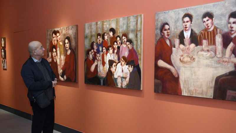 Sema Barlas'tan "Sesler ve Yüzler" resim sergisi 