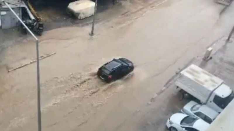 Mardin'de yollar göle döndü
