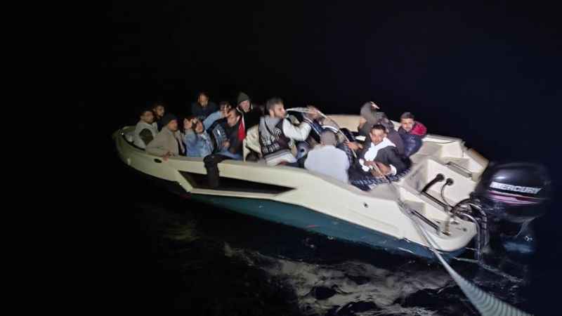 Marmaris’te 18 düzensiz göçmen kurtarıldı