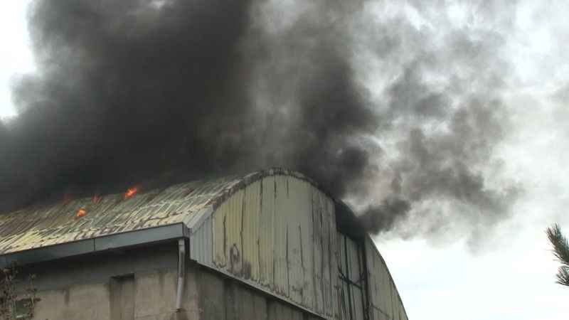 Arnavutköy’de fabrikada korkutan yangın