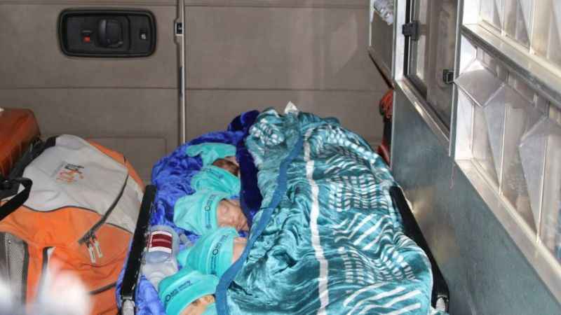 Şifa Hastanesi'nden tahliye edilen 28 prematüre bebek Mısır’a götürüldü