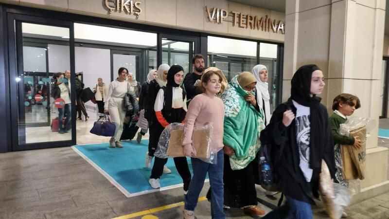 Gazze'den tahliye edilen 87 kişi İstanbul’a getirildi