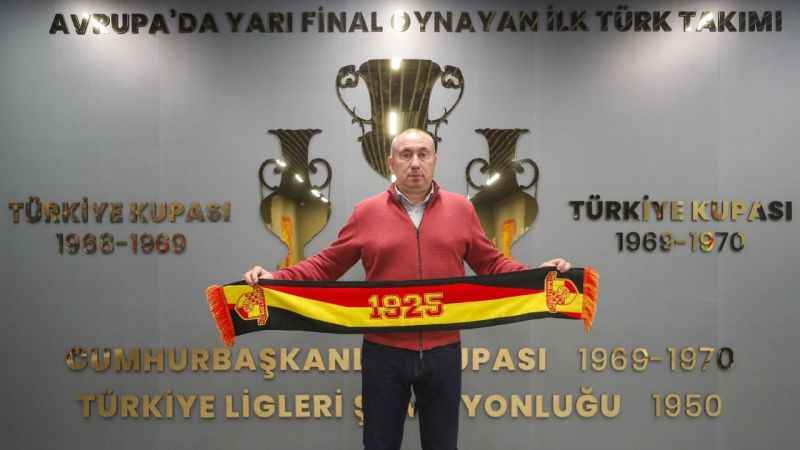Göztepe'de Stanimir Stoilov dönemi resmen başladı