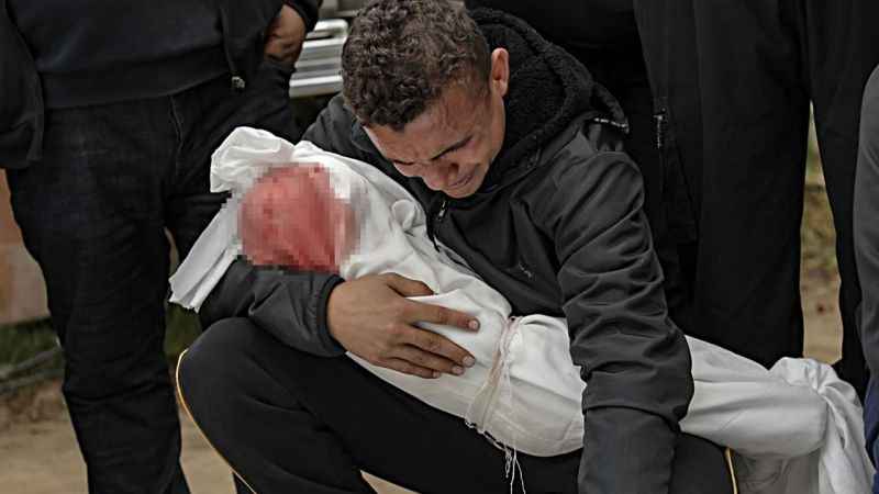 İsrail gece boyu Gazze Şeridi'ni vurdu