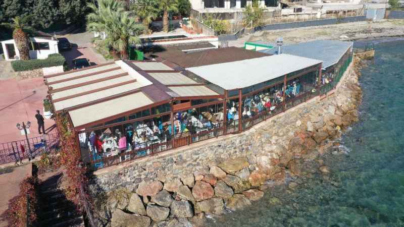 Tuzla’da denize sıfır ‘balık ekmek’ restoranı hizmete açıldı