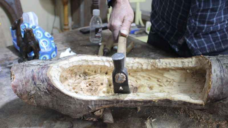 Ahşapları birer sanat eserine dönüştürüyor