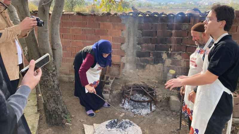 Bu kitapta asırlık mübadil lezzetleri kayıt altında