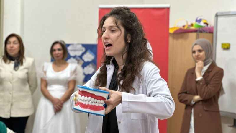 Dişleri çürük çıkan öğrencilere ‘abur cubur’ uyarısı