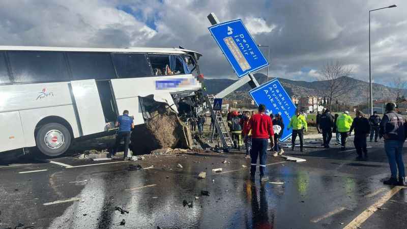 Taylandlı turistlerin ölümden döndüğü kazada yaralı sayısı 29’a yükseldi