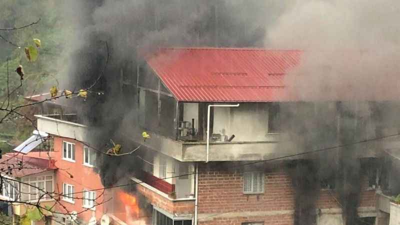 Rize'deki yangında Emine Kurtuluş hayatını kaybetti
