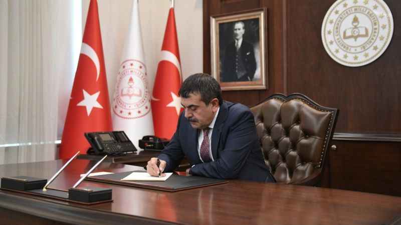 Bakan Tekin’den öğretmenlere teşekkür mektubu Bakan Tekin’den öğretmenlere teşekkür mektubu