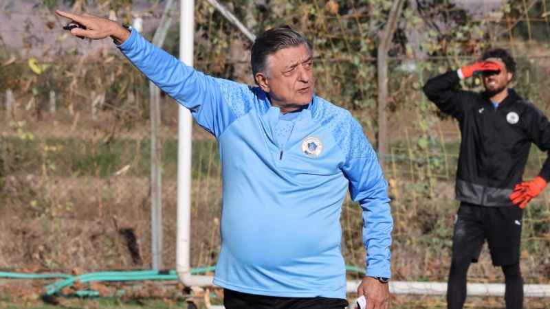 Yılmaz Vural'dan, TFF'ye yabancı teknik direktör eleştirisi