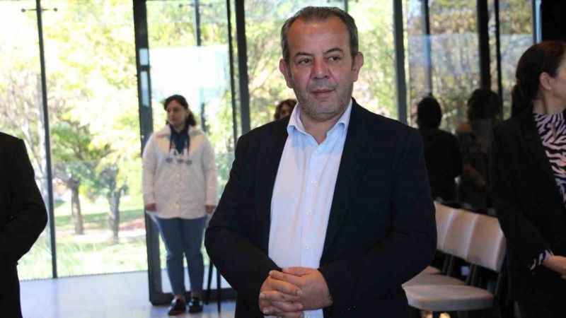 Tanju Özcan CHP’ye geri döndü: "Baba evine döndüm"