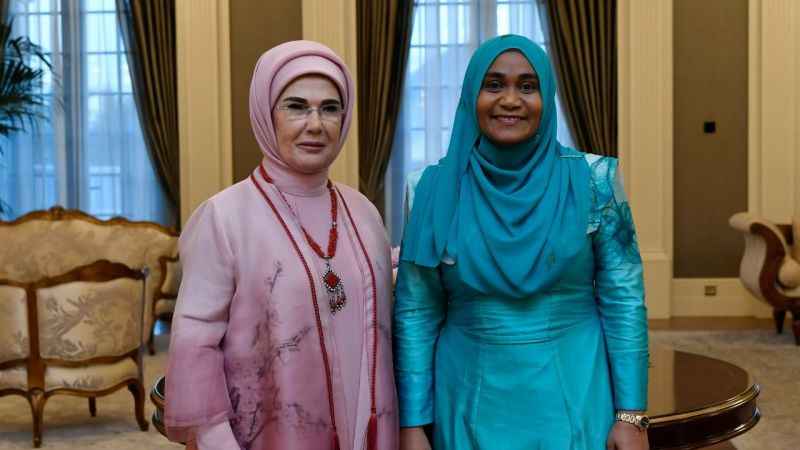 Emine Erdoğan, Maldivler Cumhurbaşkanı Muizzu'nun eşi Sajidha Mohamed ile görüştü