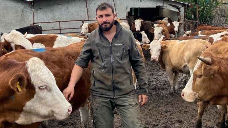 Hobi olarak başladı, Türkiye'nin dört bir yanına hayvan satıyor