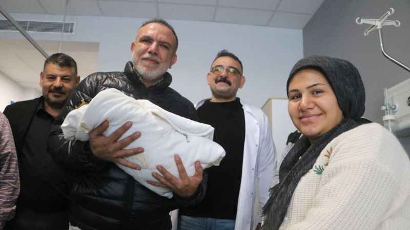 Rekor sürede tamamlanan Defne Devlet Hastanesi'nde ilk doğum