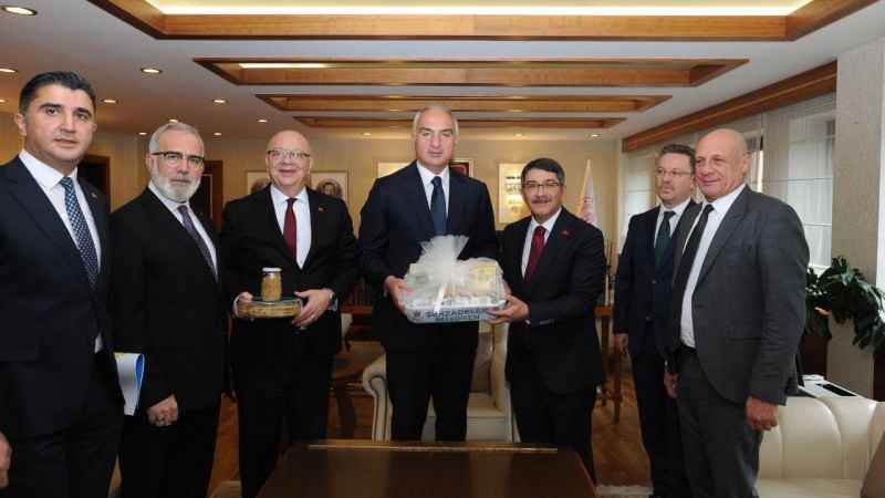 Bakan Ersoy, Manisa Mesir Festivali’ne davet edildi