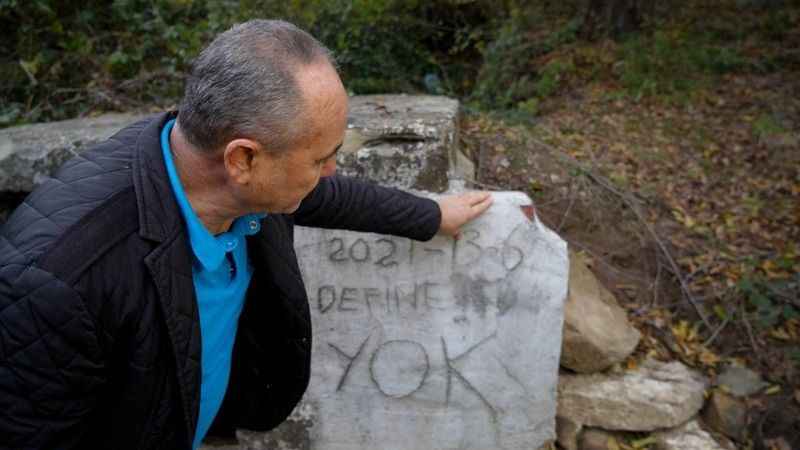 Defineciler talan edince köylüler çeşmeye bunu yazdı!