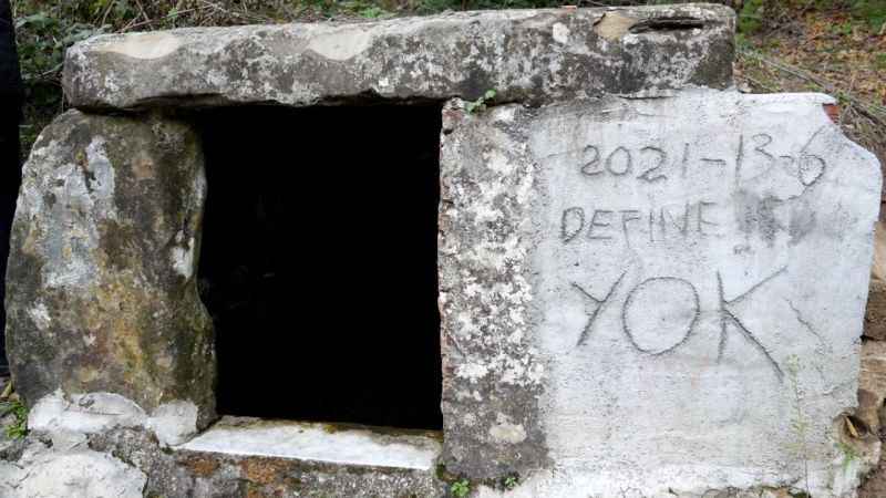 Defineciler talan edince köylüler çeşmeye bunu yazdı!