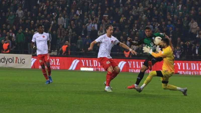 Trendyol 1. Lig: Kocaelispor: 0 - Ümraniyespor: 3
