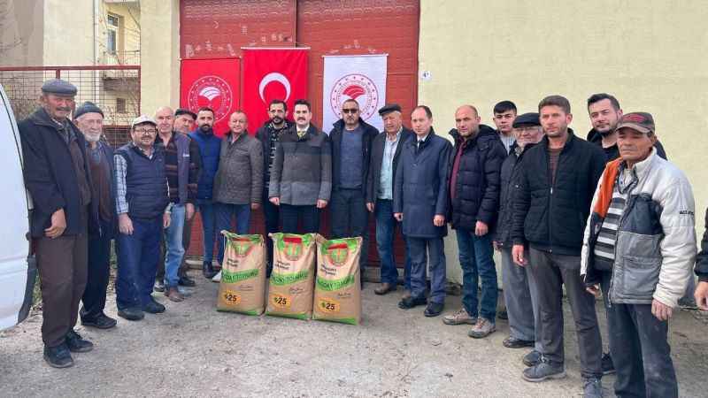 Çavdarhisar’da 401çiftçiye yüzde 50 hibeli 60 ton buğday tohumu dağıtıldı