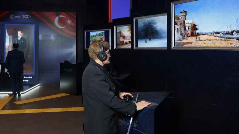 AKM'de “Tablolar Konuşuyor Dijital Resim Sergisi”