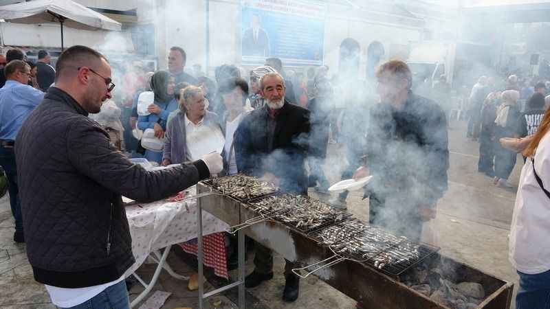 Sakin şehirde hamsi festivaline rekor katılım