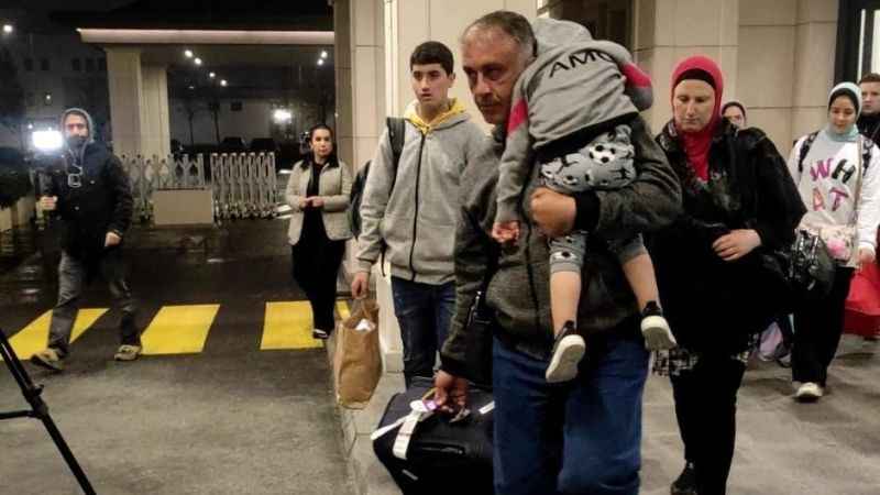 Gazze’den tahliye edilen Türk vatandaşları İstanbul’a geldi