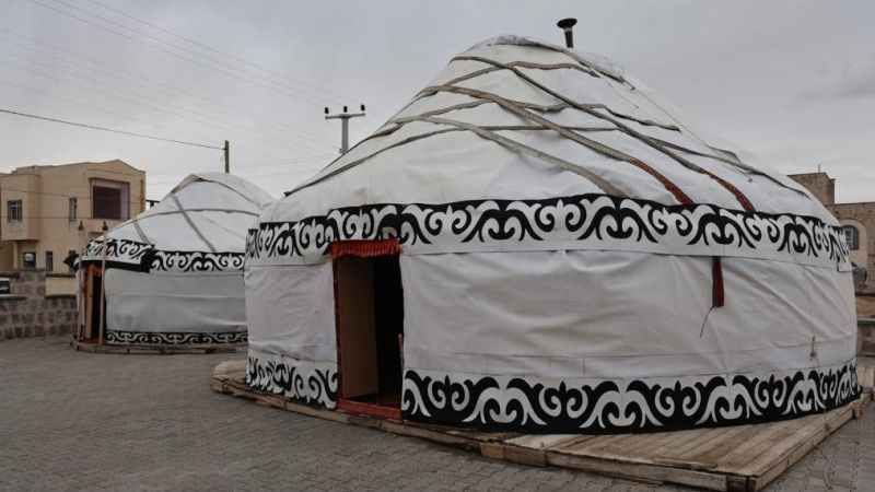 Peri bacaları arasında Orta Asya tanıtımı