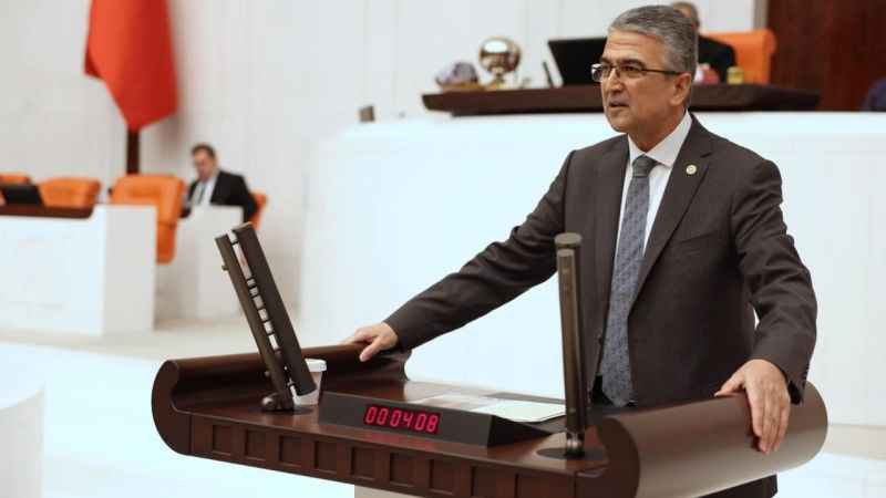 Prof. Dr. Kamil Aydın: “Aziz milletimizden başka dostumuz yok”