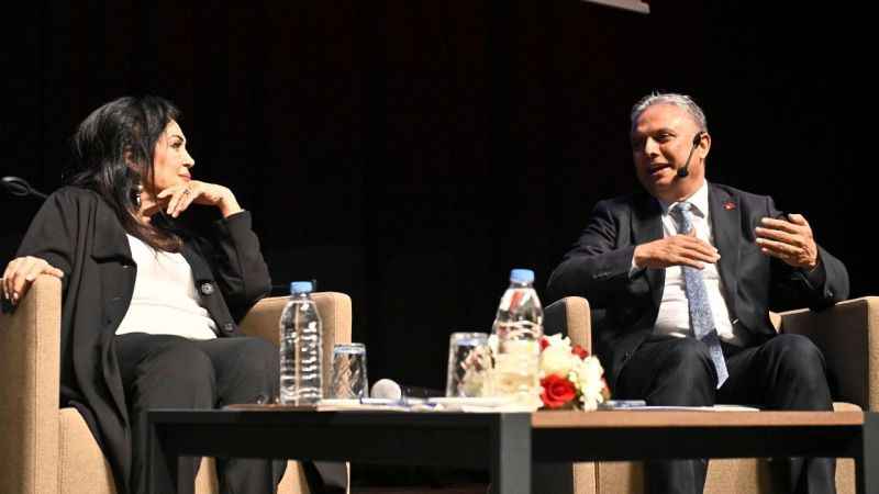 Türkan Şoray Muratpaşa'da onur konuğu oldu