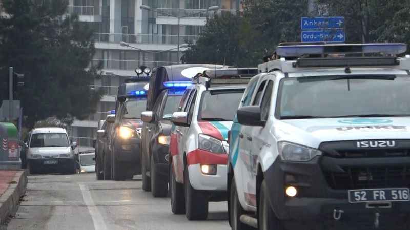 Samsun'da acil sağlık araçları kortejde buluştu